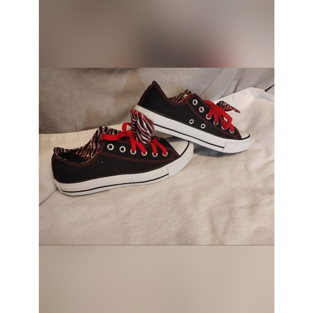 Used Converse Sneakers - Picture 5 of 7